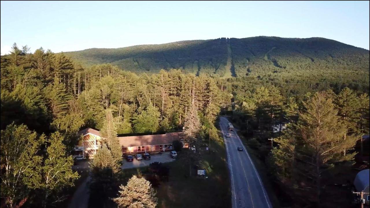Snowdon Chalet Motel Londonderry Exteriér fotografie